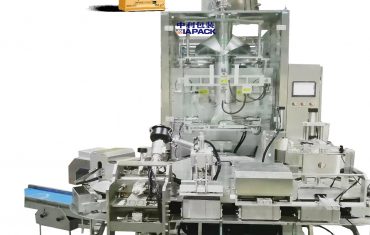 Awtomatikong triangle nga modelo nga bag nga vacuum packaging machine alang sa powder sa kape