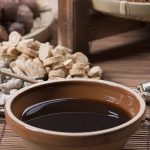 Awtomatikong gisagol nga likido nga produkto nga pagpuno sa packaging machine